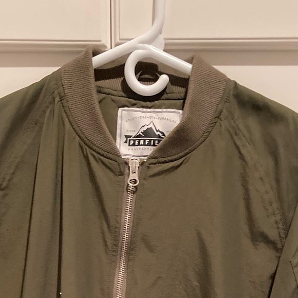 Army green women’s large jacket . - Picture 1 of 5